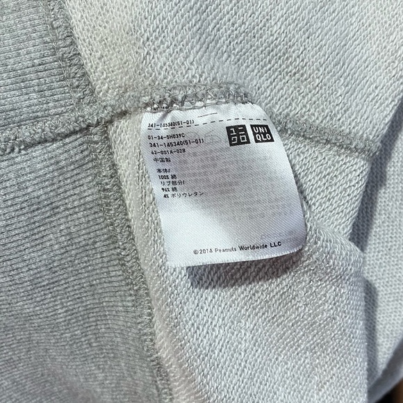 Uniqlo Peanuts Joe choke sweatshirt. Color gray. Size L - Picture 4 of 5